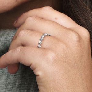 Pandora Classic Daisy Flower Band